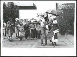 [Intervenção na UNICAMP: teatro dos estudantes]